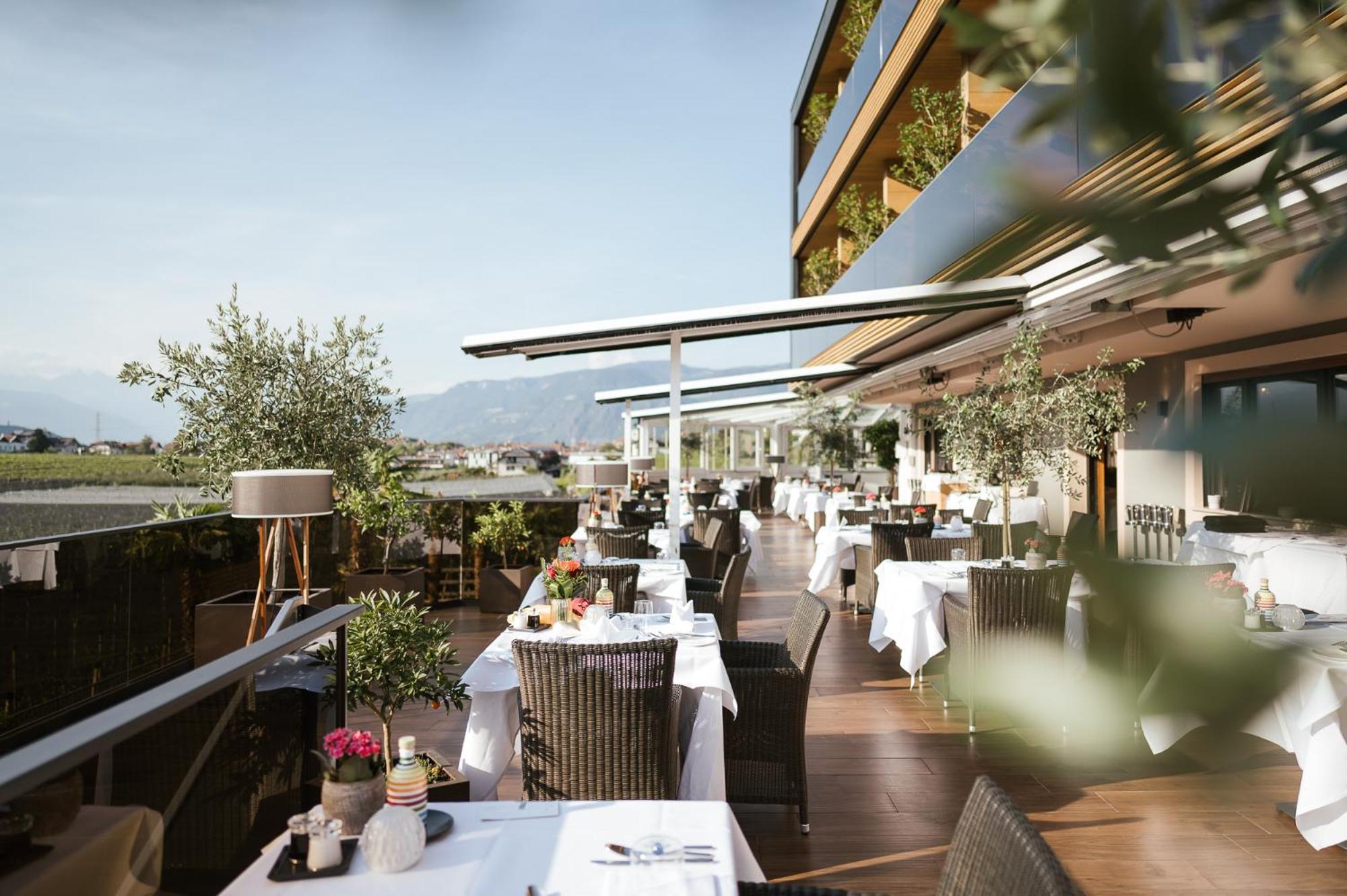 Weinegg Wellviva Resort 아피아노 술라 스트라다 델 비노 외부 사진
