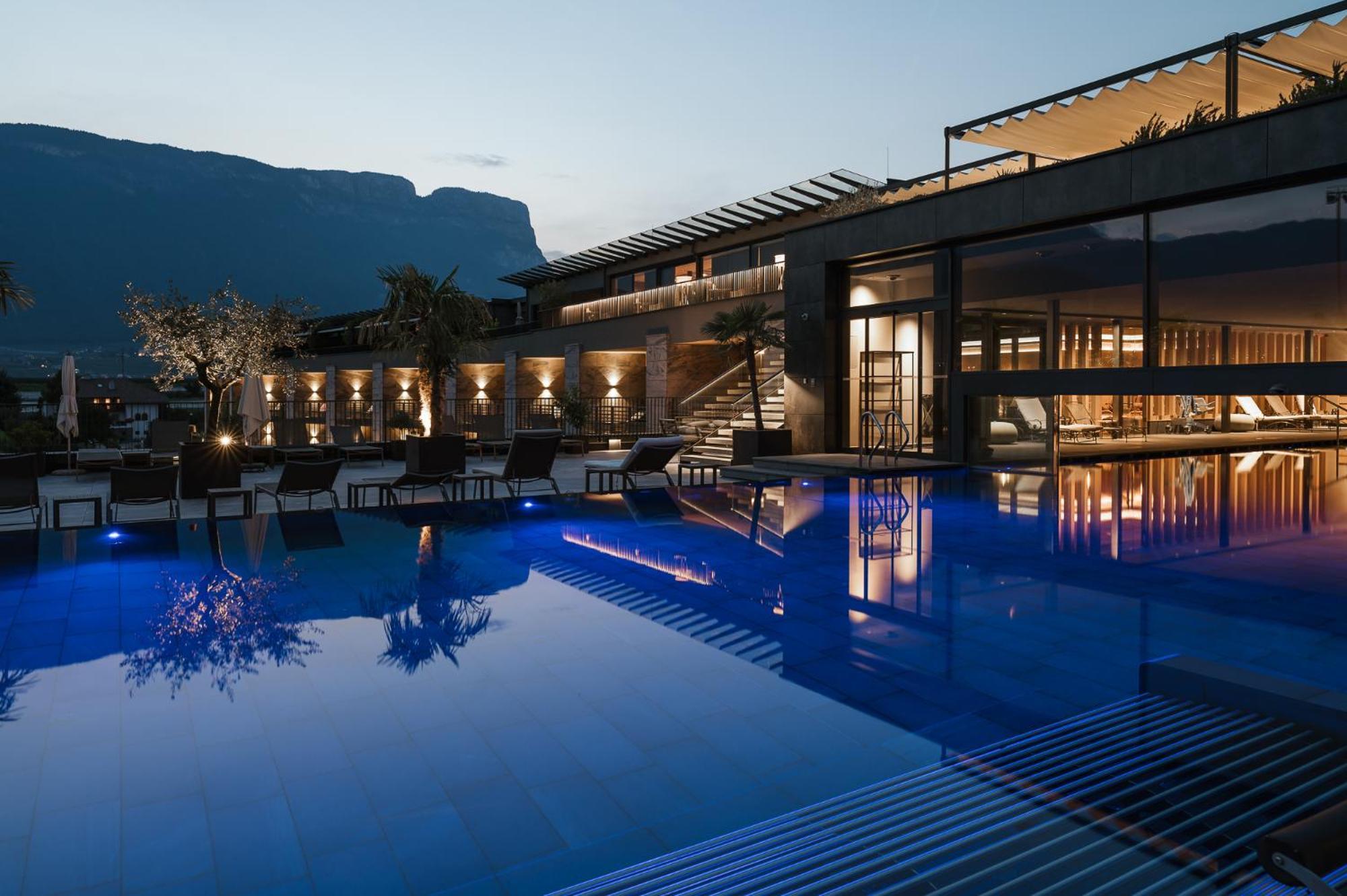 Weinegg Wellviva Resort 아피아노 술라 스트라다 델 비노 외부 사진